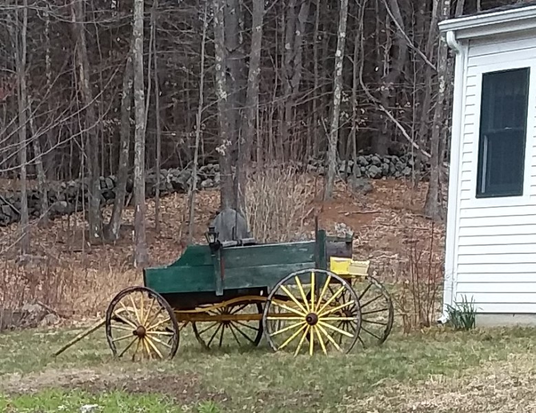 Scaled image yellow_green_wagon.jpg 